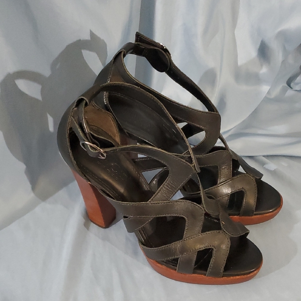 Sophisticated Black Heels with Strappy Design